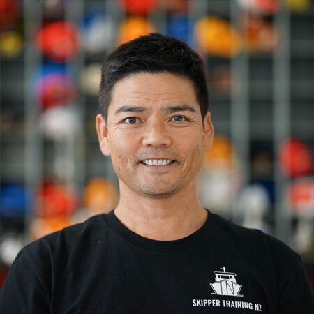 Tomo_900x900 Tomo_900x900