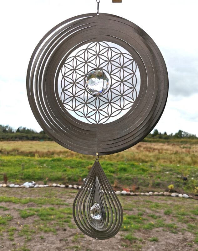 Silver Lattice Wind Spinner - Image 3