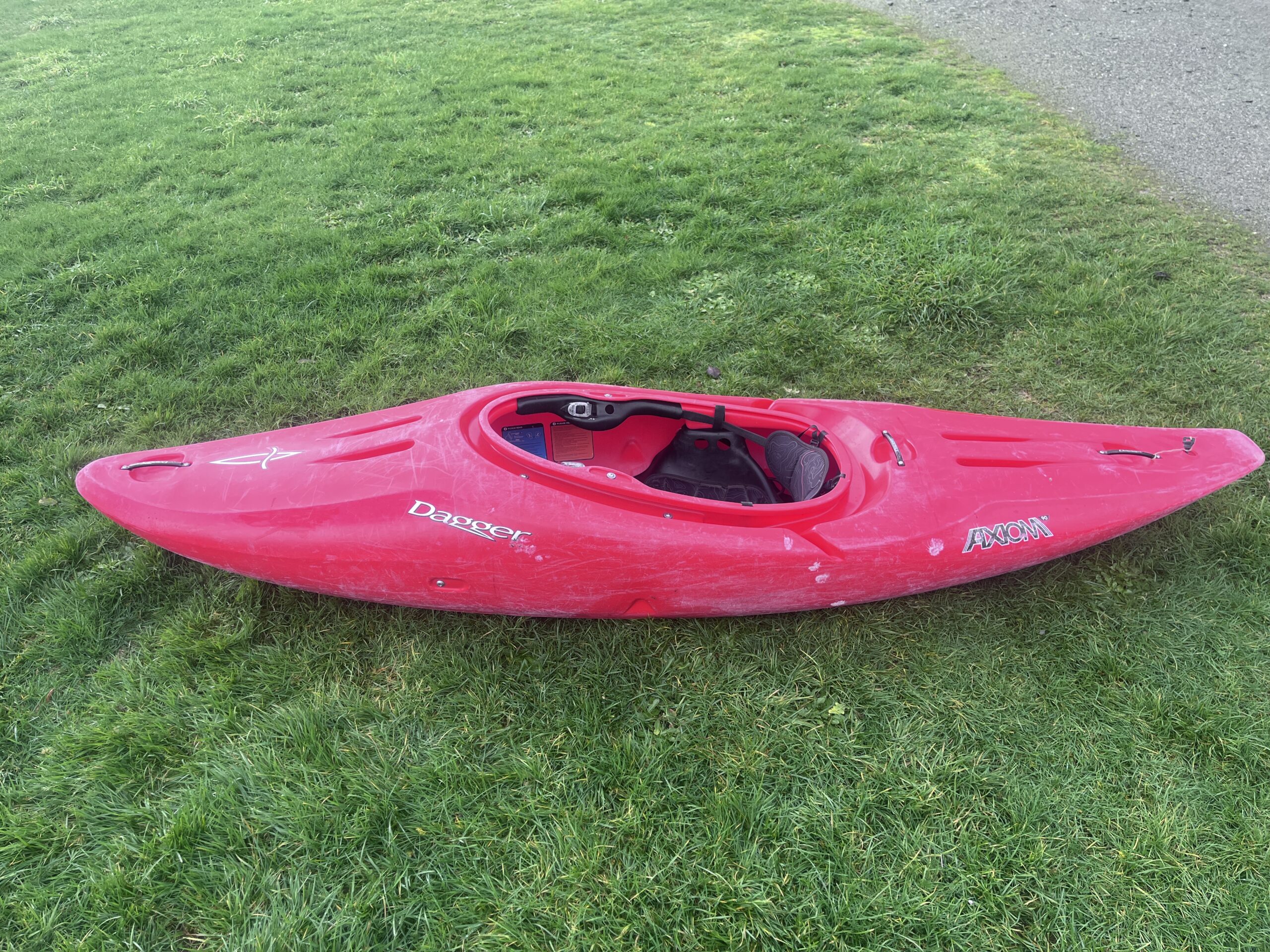 Used Dagger Axiom 9.0 Used Red