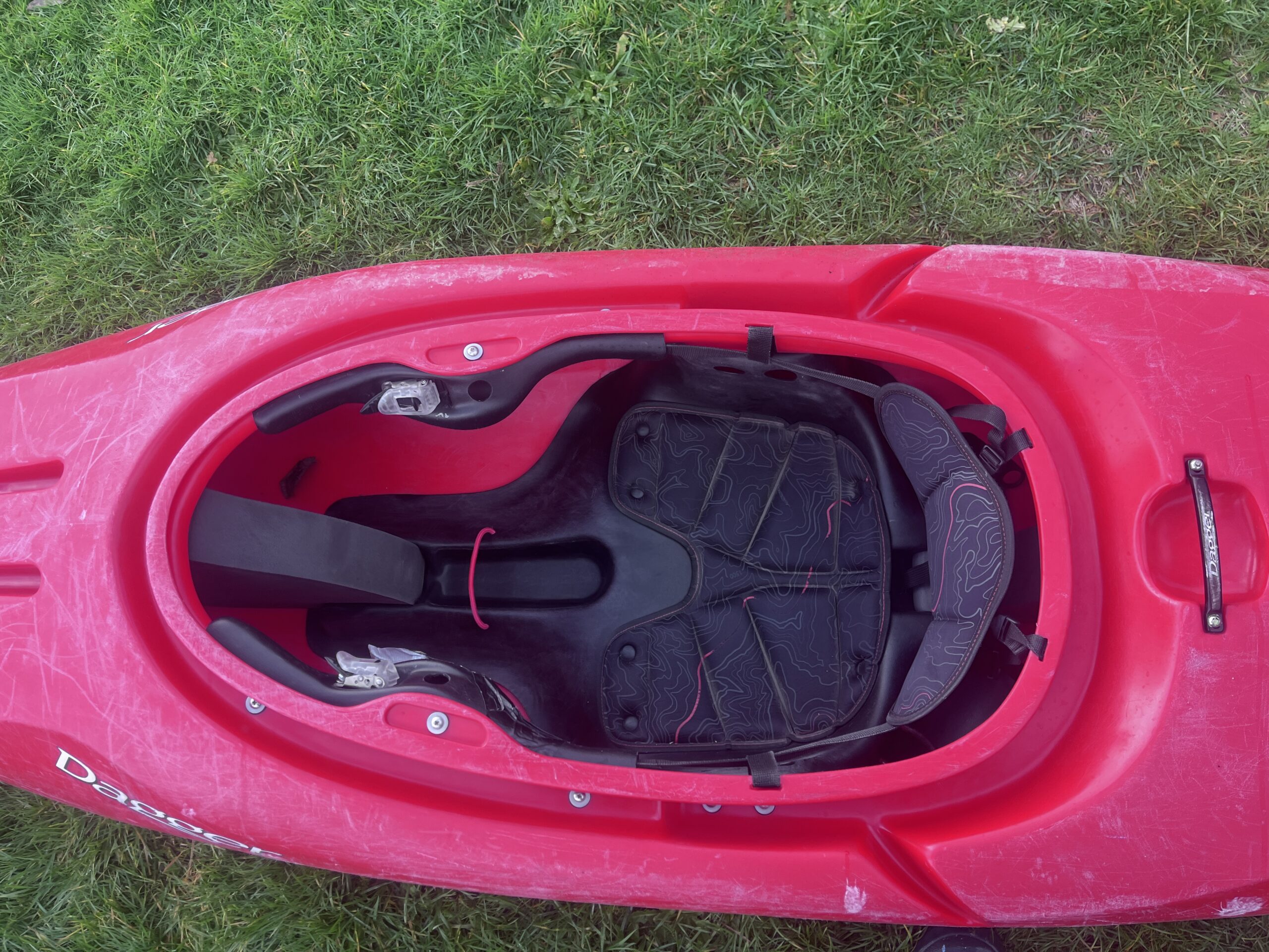 Used Dagger Axiom 9.0 Used Red - Image 4