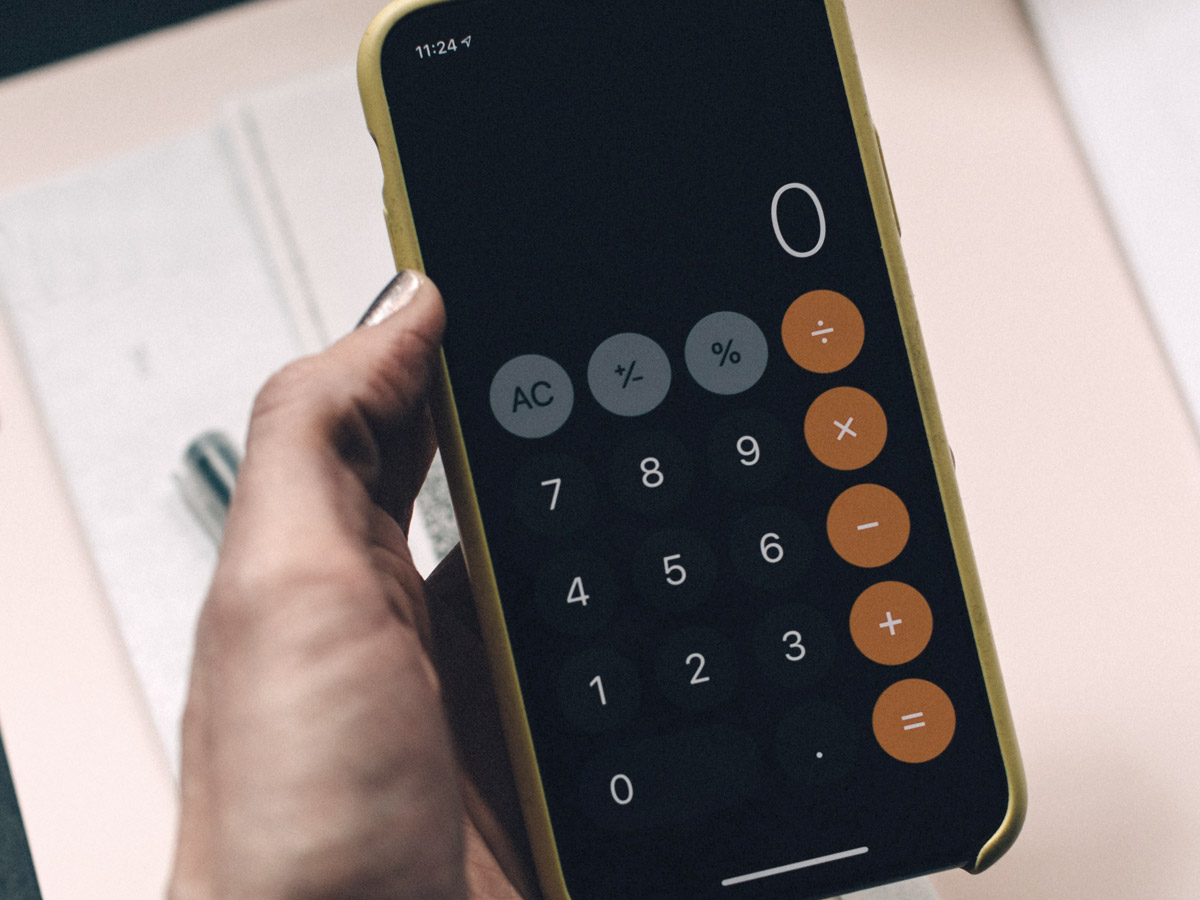 Knapps Lawyers Calculator with paper