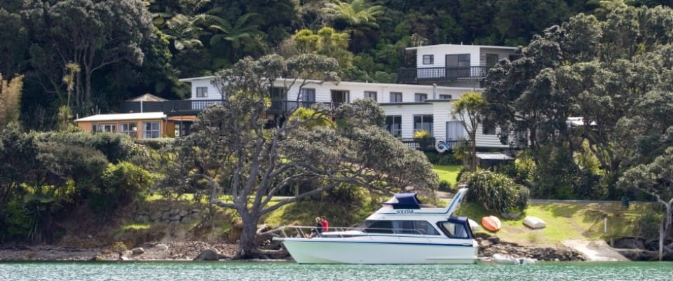 Great Barrier Island accommodation, New Zealand: Tipi & Bobs Waterfront Lodge accommodation and venue
